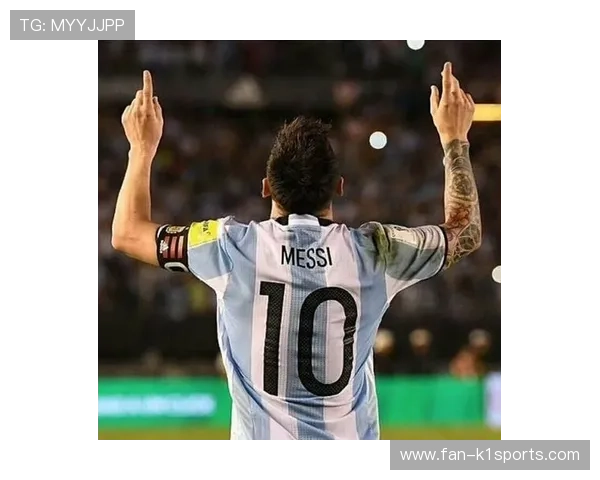 足球球星腹肌头像图片展示女性力量与魅力的完美结合